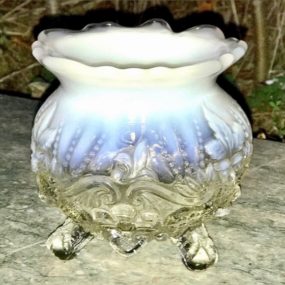 19th Century Antique Sowerby Co. Hobnail Opalescent Glass PIASA BIRD SPITTOON - Picture 1 of 10